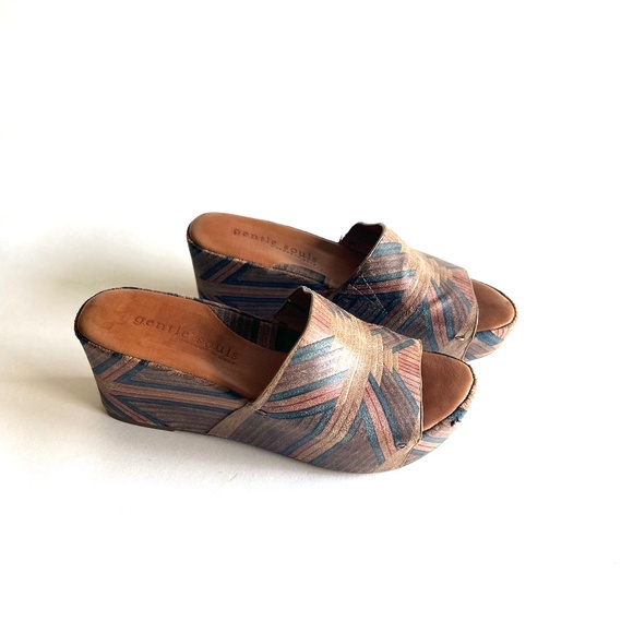 Gentle Souls Forella MulticolorStracked Upper Genuine Leather Lining Wedges - Picture 1 of 16